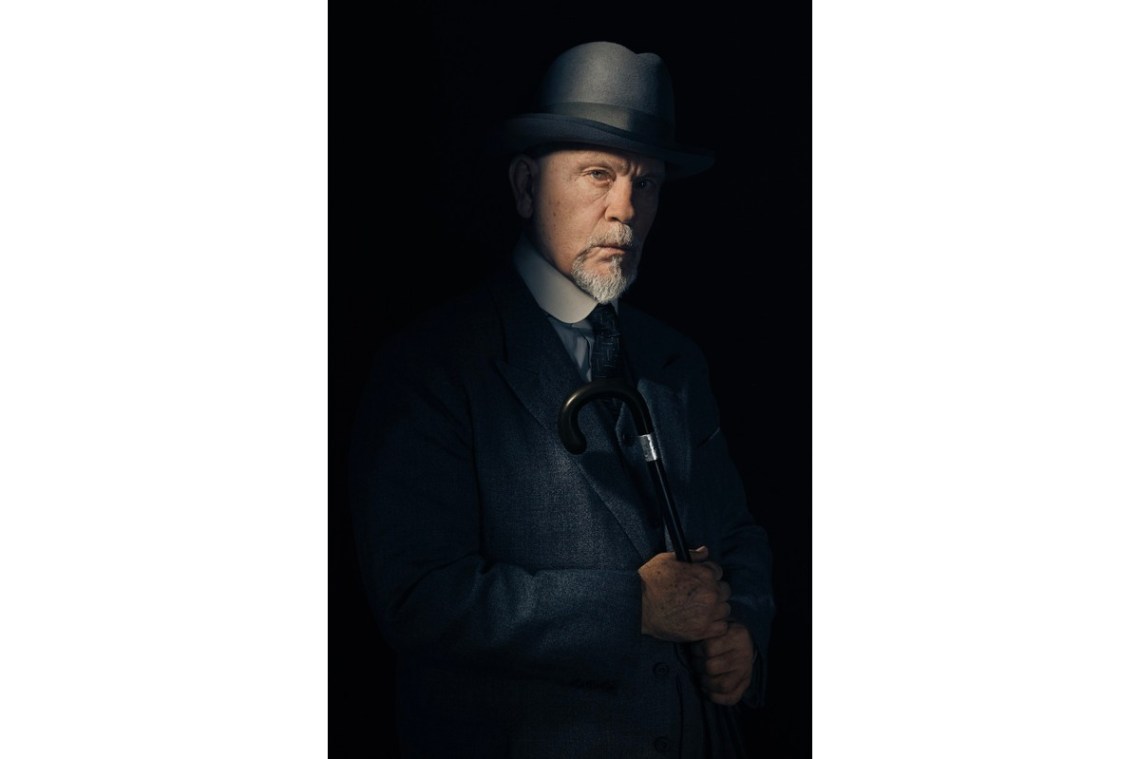 Malkovich-full-length-701b275