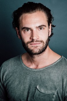 Tom-Bateman-website